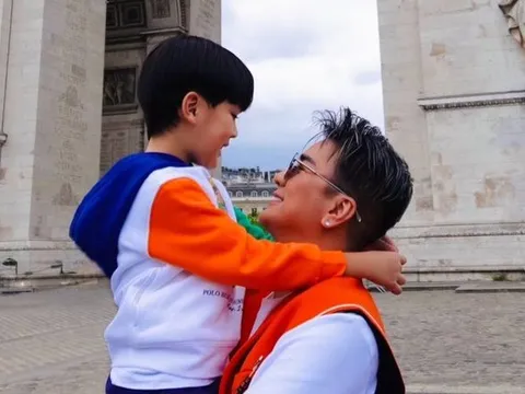 Đàm Vĩnh Hưng đưa con trai 7 tuổi đi Pháp