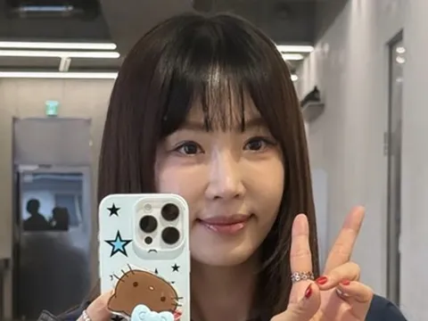 Nữ diễn viên Kang Ye Won gây sốc khi thừa nhận từng phẫu thuật thẩm mỹ 7 lần, mẹ sững sờ trên sóng truyền hình