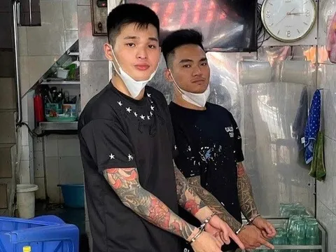 Vụ truy đuổi tình địch: Nghi phạm thứ hai ra đầu thú