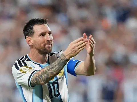 Wenger: 'Messi là cầu thủ bất tử của bóng đá'