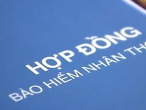 Đóng phí bảo hiểm đủ 15 năm, tưởng được bảo vệ đến 99 tuổi, cụ bà ngỡ ngàng khi tư vấn viên thông báo: "Hợp đồng đã vô hiệu"