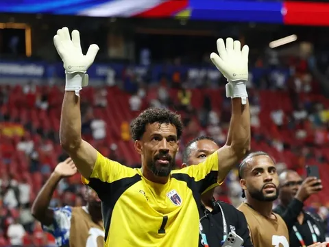 Người hùng Cape Verde lập kỷ lục World Cup