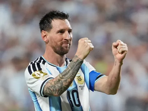 Cú sút gần 110 km/h gây sửng sốt của Messi