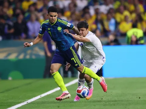 Colombia chiếm ngôi đầu bảng của Bồ Đào Nha