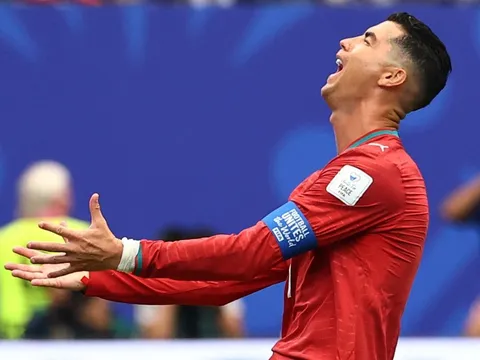 Kỷ lục đáng quên của Ronaldo