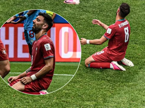 Biểu cảm của Fernandes khi Ronaldo bỏ lỡ cơ hội