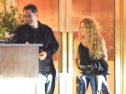 Shakira vướng tin hẹn hò tài tử 'The Lincoln Lawyer'