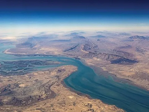 Eo biển Hormuz mở lại, ‘nút thắt’ vận tải biển toàn cầu chưa thể gỡ ngay
