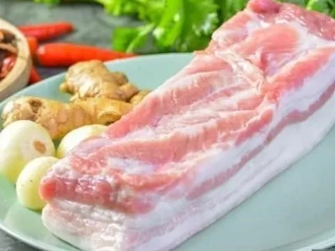 Giá heo hơi hôm nay 20/6: Đà giảm kéo dài, miền Bắc neo cao, miền Nam thấp nhất cả nước