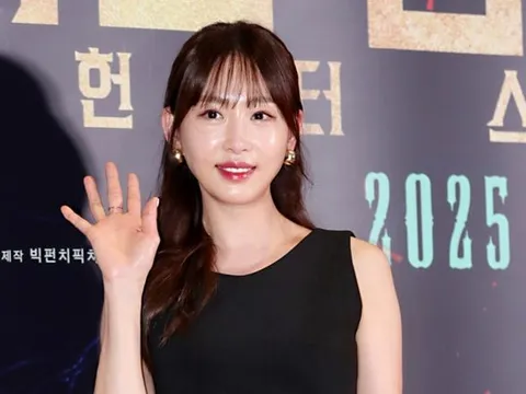 Kang Ye Won trải lòng về khoản nợ 1,1 tỷ won cha để lại