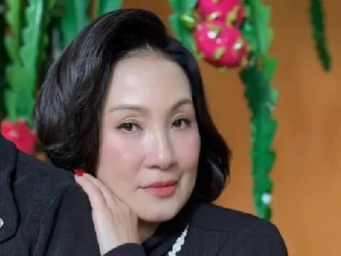 Tình yêu bền chặt của Hồng Đào ở tuổi 65