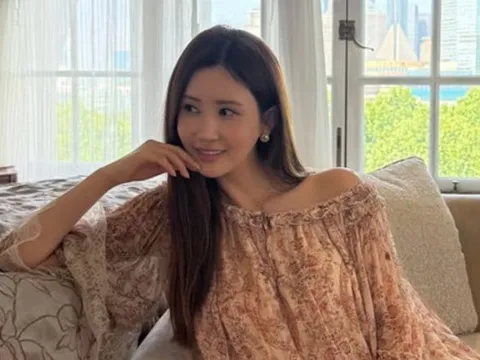 Lee Da Hae chia sẻ niềm hạnh phúc khi mang thai ở tuổi 42