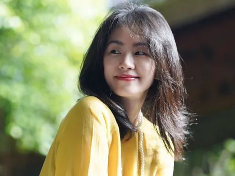 Lương Bích Hữu khoe visual 'hack tuổi' ở Ninh Bình