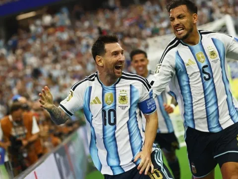 Messi mệt đến mức quên luôn bàn thắng lịch sử