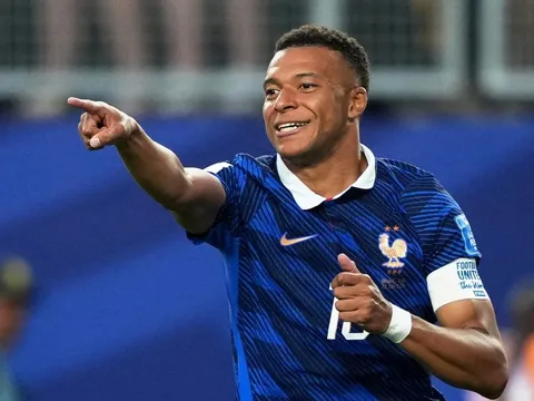Messi gọi, Mbappe trả lời