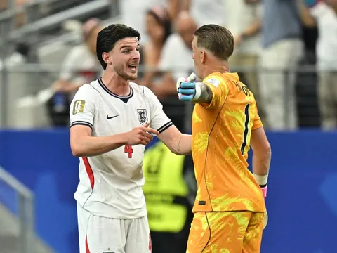 Thù lao World Cup của tuyển Anh đi về đâu?