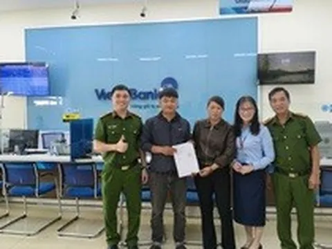 Chuyển khoản hơn 104,530 triệu đồng vào tài khoản VietinBank, một chủ hộ kinh doanh phải trình báo Công an