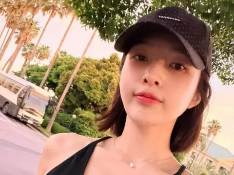 Joy (Red Velvet) ngày càng thăng hạng nhan sắc khiến fan xuýt xoa