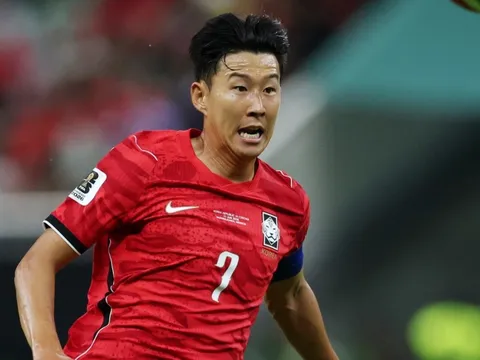 Son Heung-min chuộc lỗi?