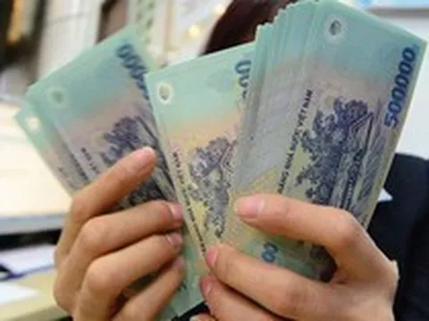 Nộp 140 triệu đồng bảo hiểm nhân thọ trong 7 năm, đến khi rút tiền thì được thông báo "anh chỉ được nhận về 60 triệu": Chuyện gì đã xảy ra?