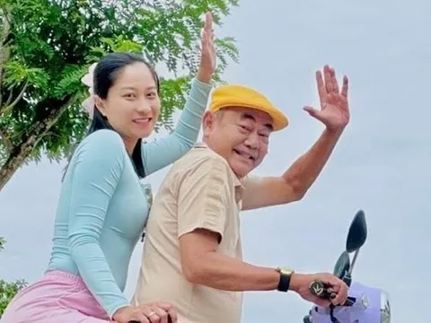 Tình yêu bền chặt của NSND Việt Anh bên vợ kém 36 tuổi