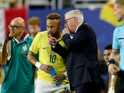 Ancelotti tự làm khó Brazil vì Neymar và Endrick