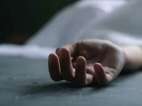 Bé trai 6 tuổi tử vong sau khi ăn bánh mì theo cách "vạn người mê"