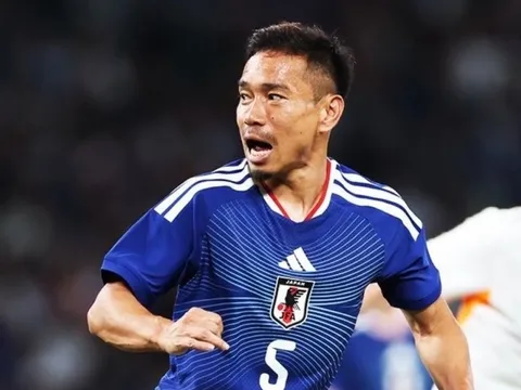 Cầu thủ châu Á duy nhất nhận vinh dự như Ronaldo, Messi