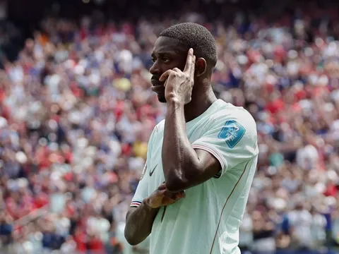 Dembele suýt xô đổ kỷ lục 72 năm tại World Cup