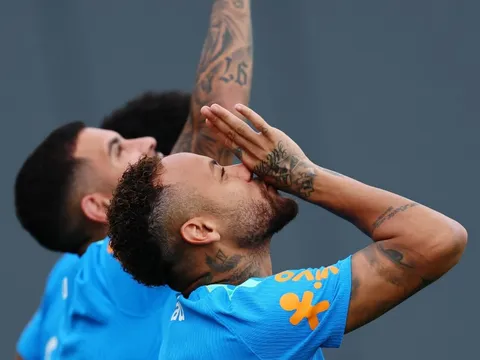 'Siêu dự bị' Neymar