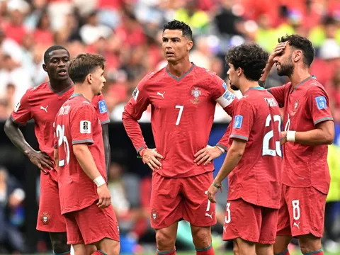 Ronaldo đang định nghĩa lại sự vĩ đại