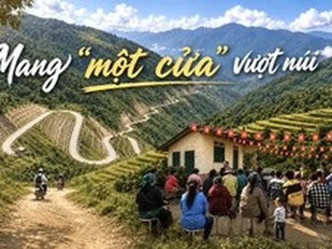 Mang 'một cửa' vượt núi, đưa dịch vụ công đến bản xa