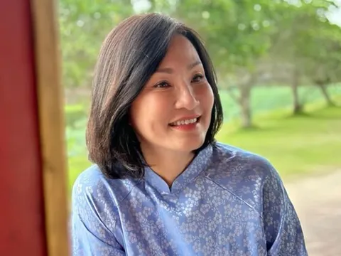 Hồng Đào hạnh phúc với kỷ niệm bên người đặc biệt