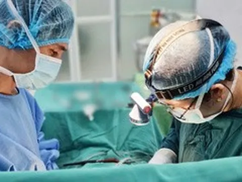 Cứu sống bệnh nhân hoại tử vùng cổ, sốc nhiễm trùng nguy kịch