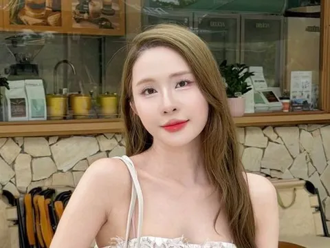 Quỳnh Nga tự nhận đang ở tuổi 'chênh vênh'
