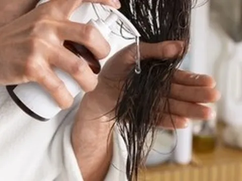 Bộ Y tế thu hồi khẩn 4 dầu gội trị gàu