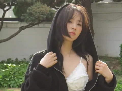 'Mỹ nhân không tuổi' Park Bo Young diện outfit hở bạo khoe trọn nhan sắc quyến rũ