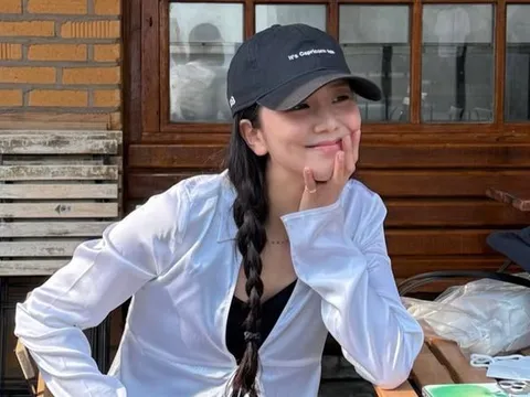 Jisoo (BLACKPINK) chia sẻ cuộc sống thường nhật đầy thư thái