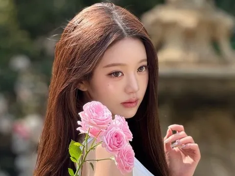 Jang Won Young gây sốt với hành động khác lạ ở sân bay sau ồn ào