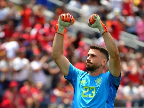 Sao Tây Ban Nha xô đổ kỷ lục World Cup