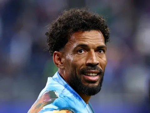 Vozinha vượt 7 nhà vô địch World Cup về lượng người theo dõi