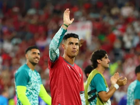 Ibrahimovic: 'Trọng tài làm mọi cách để Ronaldo vô địch World Cup'