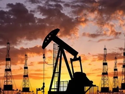 Nhật Bản cân nhắc mua lại dầu Iran sau 6 năm
