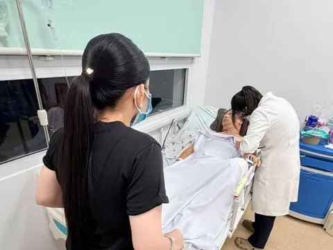 Nghệ sĩ Minh Hòa suy hô hấp sau điều trị đột quỵ