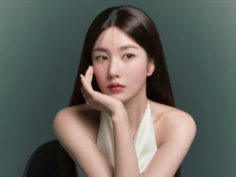 Kwon Eun Bi tung bộ ảnh profile mới, nhan sắc thăng hạng gây sốt