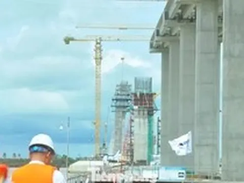 ‘Vượt mưa’ đưa cầu hơn 3.800 tỷ đồng vượt sông Hậu về đích đúng hạn