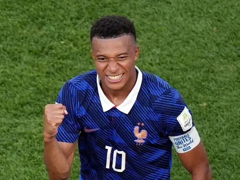 Mbappe sớm muộn cũng vượt Messi