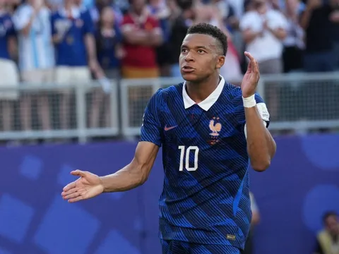 Lịch sử gọi tên Pháp sau bàn thắng của Mbappe