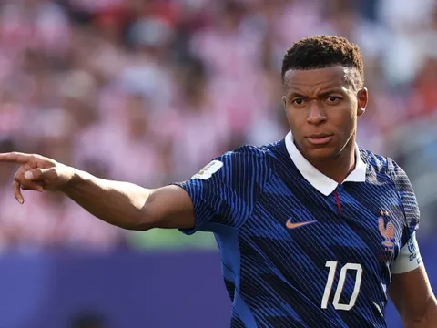 Chưa cầu thủ Pháp nào làm được như Mbappe