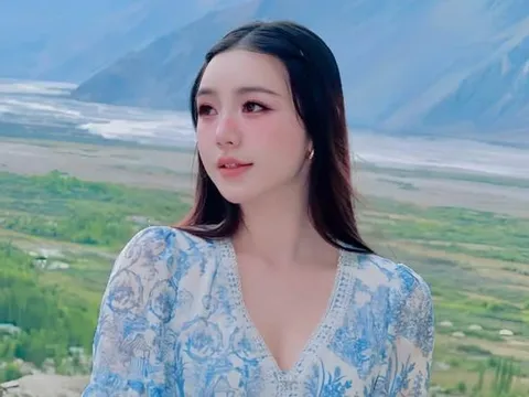 Quỳnh Kool hóa nàng thơ giữa khung cảnh hùng vĩ của Himalaya